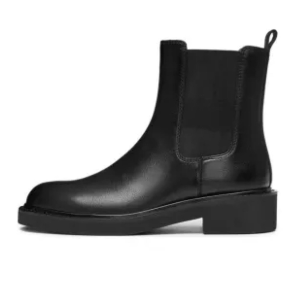 Lands End black leather riding low heel boots size 8 pull on ankle classic